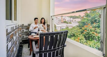 FabHotel Eminent Suites Banjara Hills