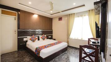 Premium Room | Egyptian cotton sheets, premium bedding, in-room safe, bed sheets