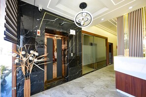 Lobby - Fabhotel Prime The Posh (Amritsar)