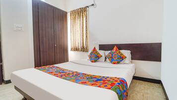 Deluxe Room | Egyptian cotton sheets, premium bedding, in-room safe, free WiFi