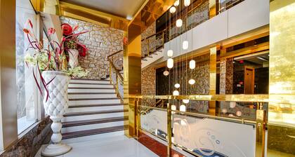 Fabhotel Prime Maya Palace