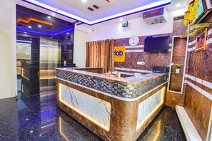 Reception - Fabhotel Sri Ram Comforts (Bengaluru)