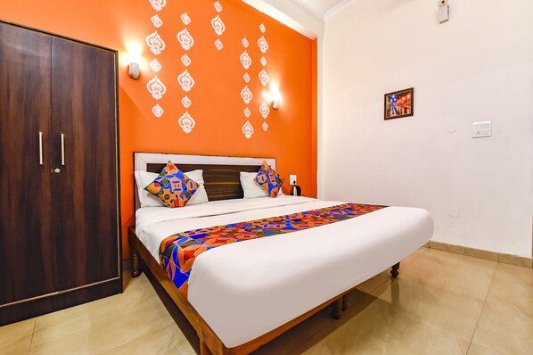 Egyptian cotton sheets, premium bedding, in-room safe, free WiFi