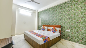 Deluxe Room | Egyptian cotton sheets, premium bedding, in-room safe, free WiFi - FabHotel Peaceful Stay (New Delhi)