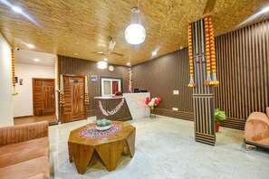 Reception - Fabhotel Lake View Ii (Dehradun)