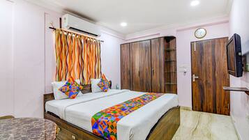 Premium Room | Egyptian cotton sheets, premium bedding, in-room safe, free WiFi