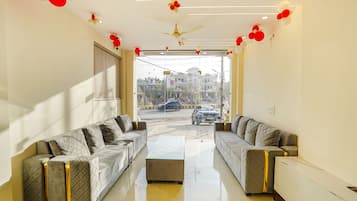 Khu tiếp khách ở sảnh