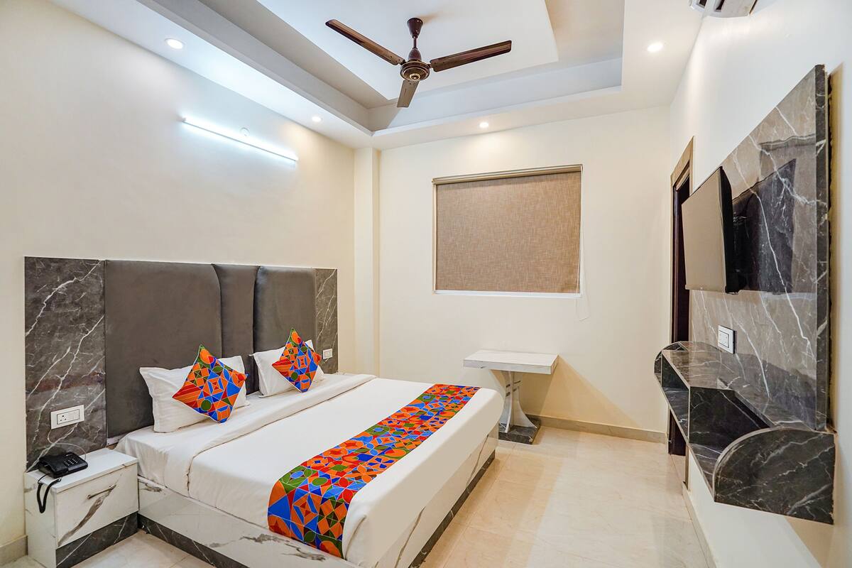 Deluxe Room | Egyptian cotton sheets, premium bedding, in-room safe, free WiFi