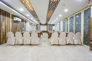 Banquet hall - Fabhotel Spb 87 (New Delhi)