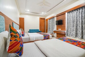 Egyptian cotton sheets, premium bedding, in-room safe, free WiFi - Fabhotel Hk Villa (Vadodara)