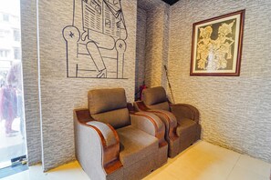 Lobby - Fabexpress Chennai Central (Chennai)