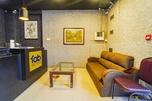 Reception - Fabexpress Chennai Central (Chennai)