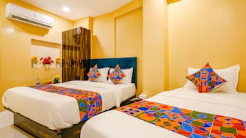 Egyptian cotton sheets, premium bedding, in-room safe, free WiFi