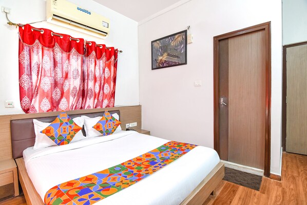 1 bedroom, Egyptian cotton sheets, premium bedding, in-room safe