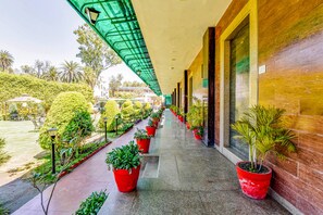 Lobby - Fabhotel Resort Royal Garden Retreat (Abu Road)