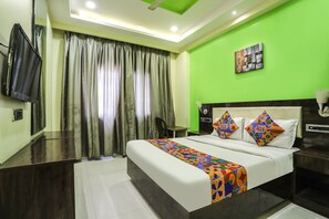 Deluxe Room | Egyptian cotton sheets, premium bedding, in-room safe, free WiFi