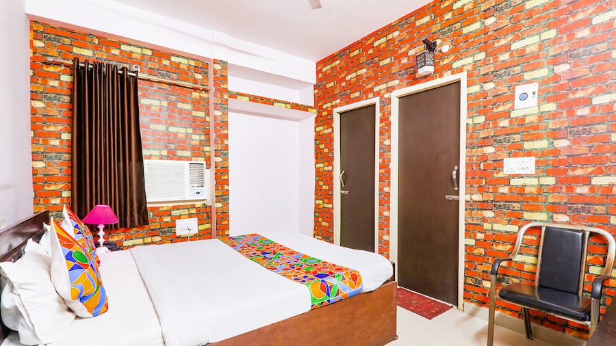 FabHotel The Hudco Grand