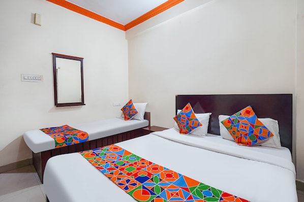 Egyptian cotton sheets, premium bedding, in-room safe, free WiFi