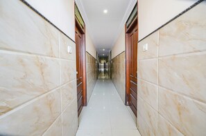 Lobby - Fabhotel Bns Lodge (Bengaluru)