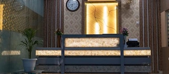 Fabhotel Cm Palace I