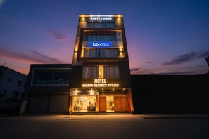 Exterior - FabHotel Vihaan Regency (New Delhi)