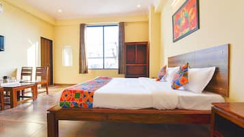 Egyptian cotton sheets, premium bedding, in-room safe, free WiFi