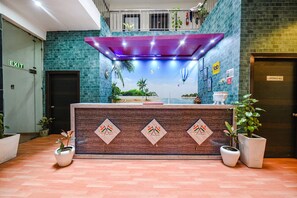 Quầy tiếp tân