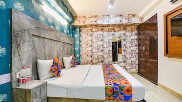 Egyptian cotton sheets, premium bedding, in-room safe, free WiFi