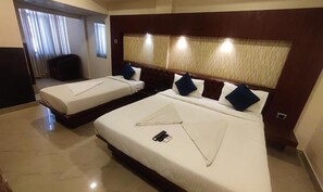 Egyptian cotton sheets, premium bedding, in-room safe, free WiFi - Fabhotel Adya Classic (Anekal)