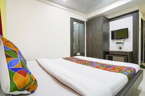 Egyptian cotton sheets, premium bedding, in-room safe, free WiFi - Fabexpress New Punjab (Nashik)
