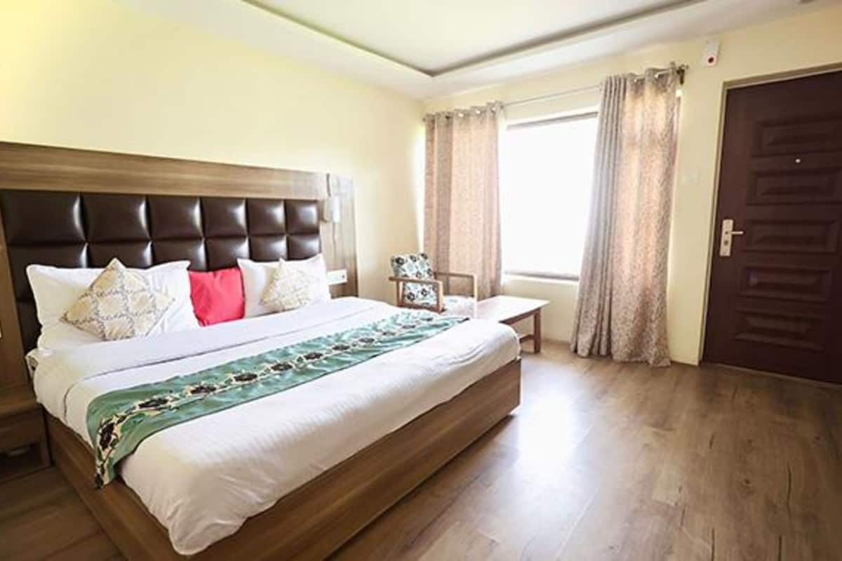 Deluxe Room | Egyptian cotton sheets, premium bedding, in-room safe, free WiFi