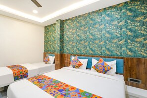 Luxury Room | Egyptian cotton sheets, premium bedding, in-room safe, free WiFi - Fabhotel Prime Diamond Palace (Bhopal)