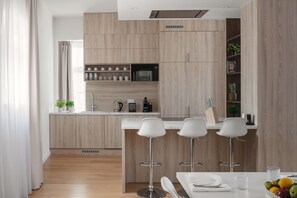 U Pujcovny Three Bedroom Apartment | Eigene Küche