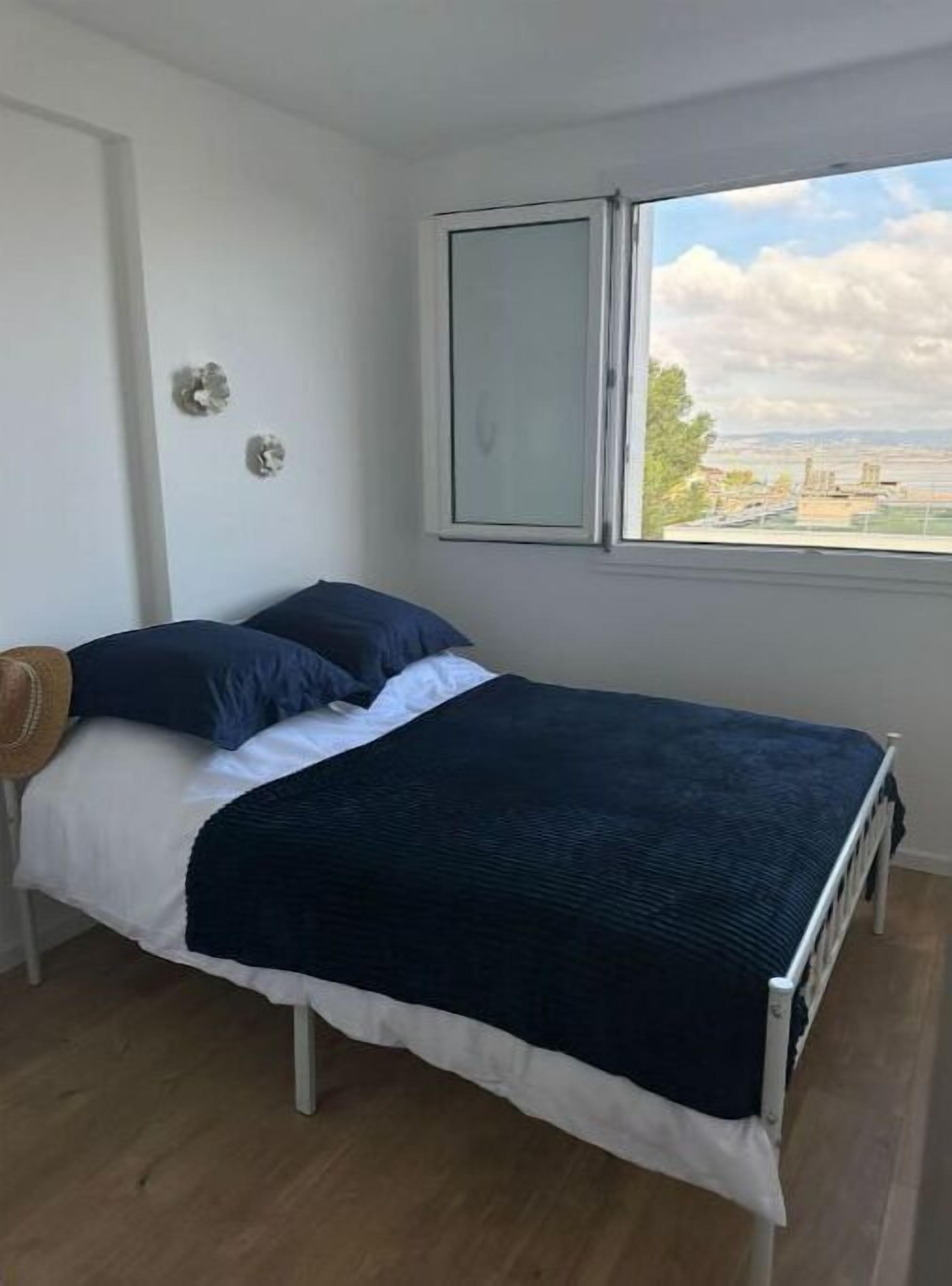 4 quartos, berço de viagem, Wi-Fi de cortesia, roupa de cama