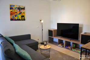 TV, ping pong