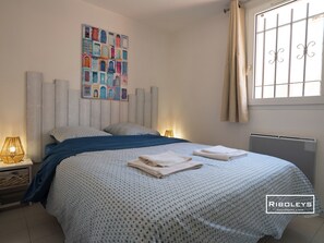 3 bedrooms, travel crib, WiFi