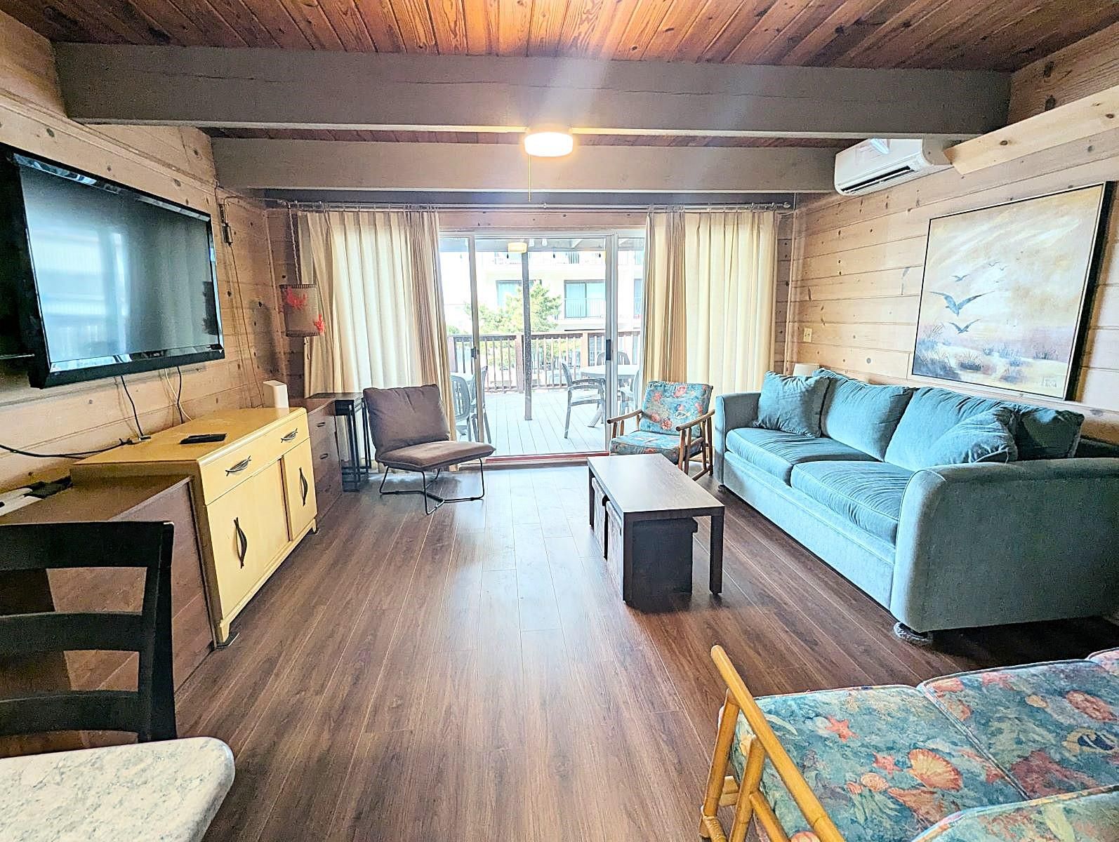 Group,Living Room,
