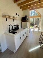 大冰箱、微波炉、茶具/咖啡用具、厨具/餐具