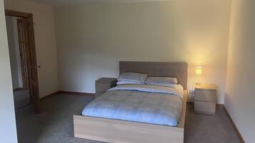 公寓 | 2 間臥室、免費無線上網、床單