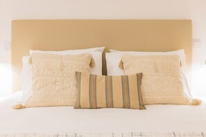 Appartement | 1 chambre, décoration personnalisée, ameublement personnalisé, bureau