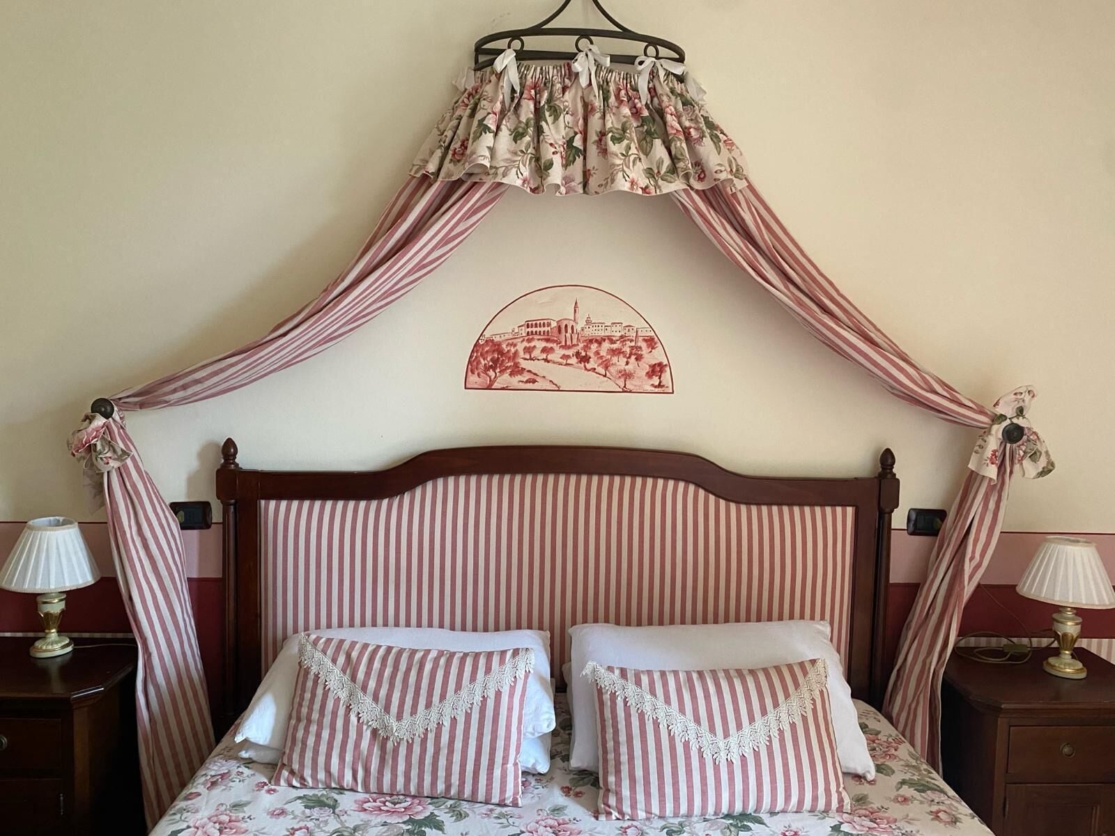 Standard Double or Twin Room, Non Smoking, Private Bathroom | Down comforters, individually decorated, desk, free WiFi