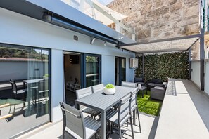Apartment, 2 Bedrooms, Balcony, River View | Balcony