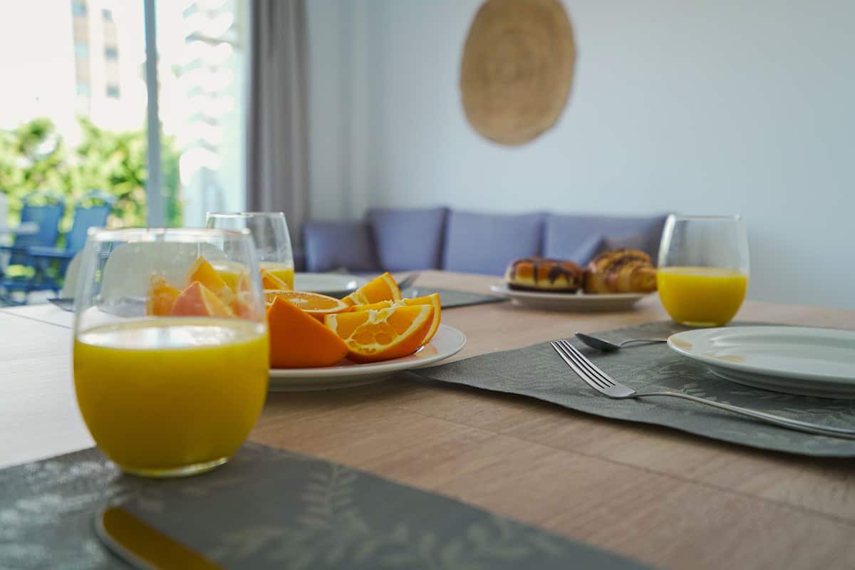 Family Apartment, Non Smoking, Microwave | Private kitchen | Full-size fridge, microwave, electric kettle, toaster
