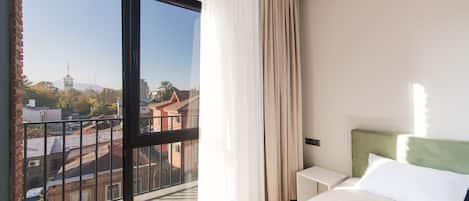 Comfort Double Room, Balcony | Premium bedding, memory foam beds, desk, laptop workspace