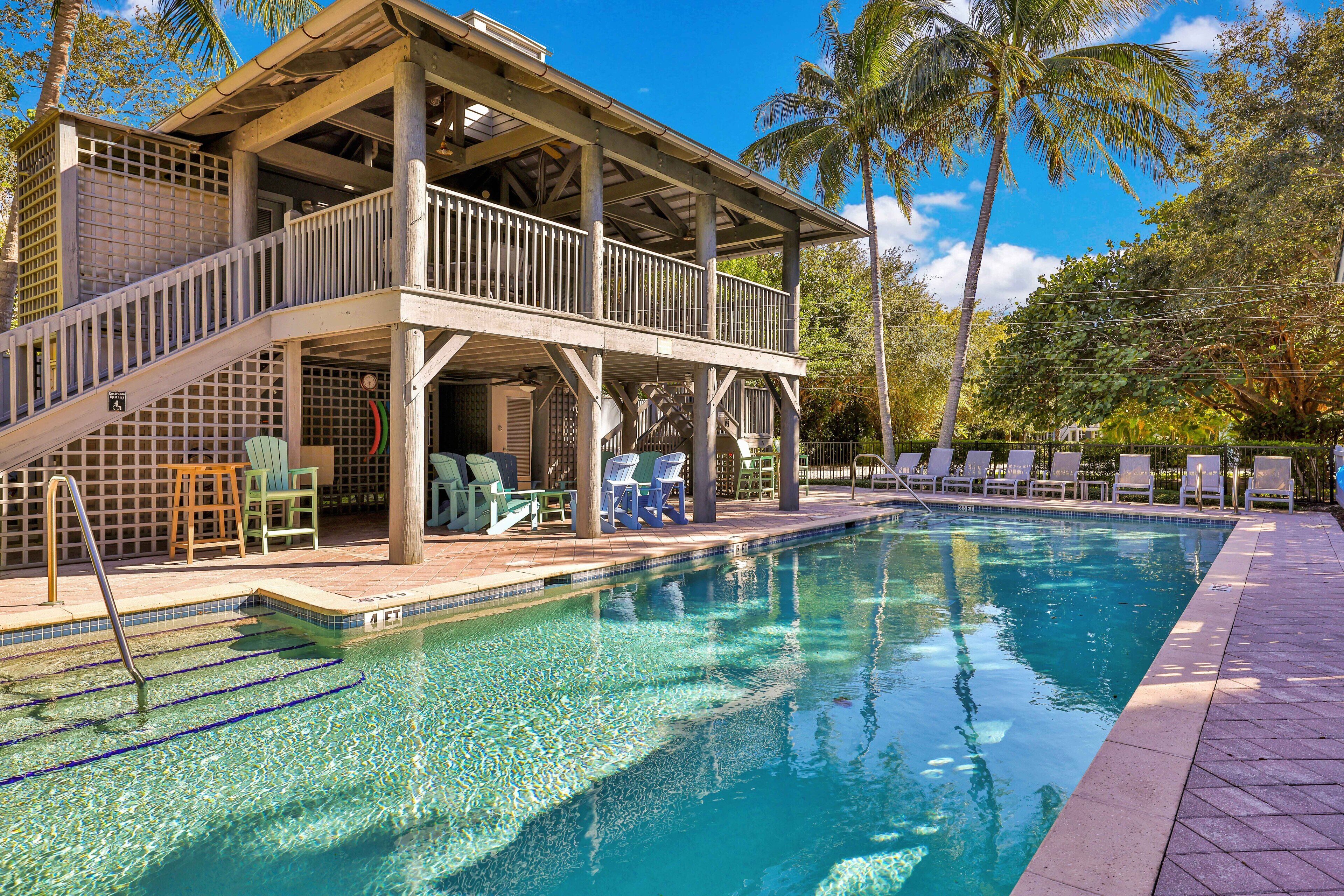 حمّام سباحة مُدفَّأ