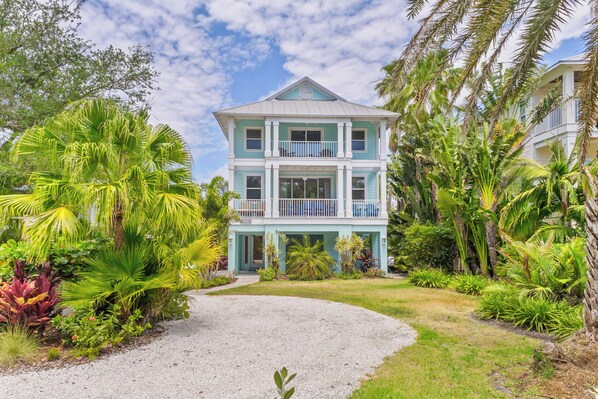 Exterior - Aqua Bay 3BR by RVA-Poolside Luxury, Pets Too (Longboat Key)