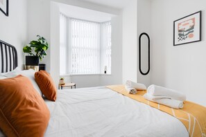 4 habitaciones, tabla de planchar con plancha y wifi gratis