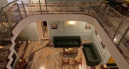 Super Luxurious Villa with private pool near a lake