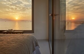 Luxury Villa | 3 bedrooms, in-room safe, iron/ironing board, free WiFi - Naxea Villas II (Naxos)