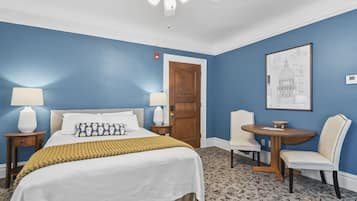 1 bedroom, desk, free WiFi, bed sheets
